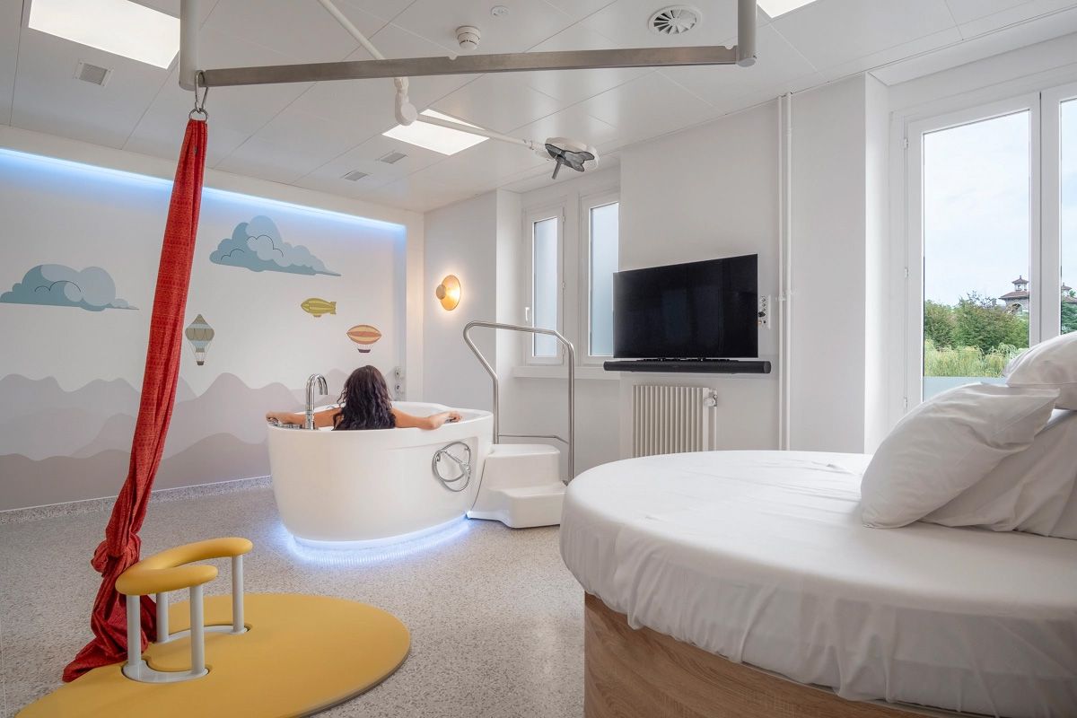 Salle d’accouchement physiologique à la Clinique Cecil – MAT Architecture